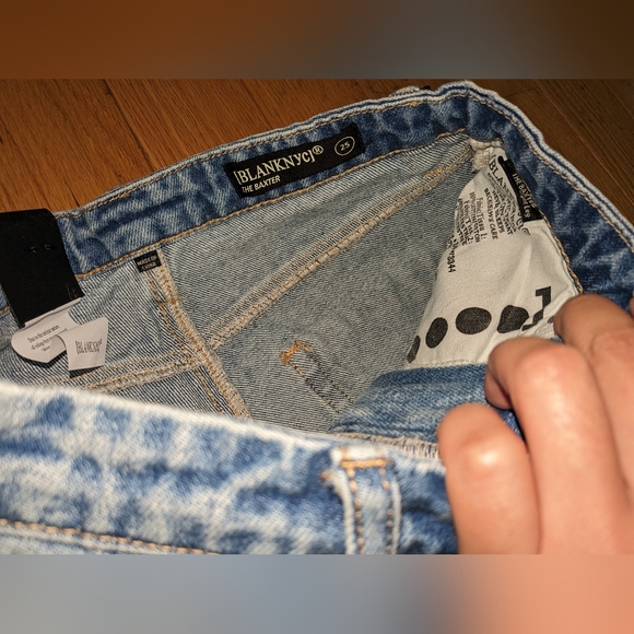 5. NWT BLANK NYC THE BAXTER IN BLUE LIGHT JEANS - Picture 5 of 9